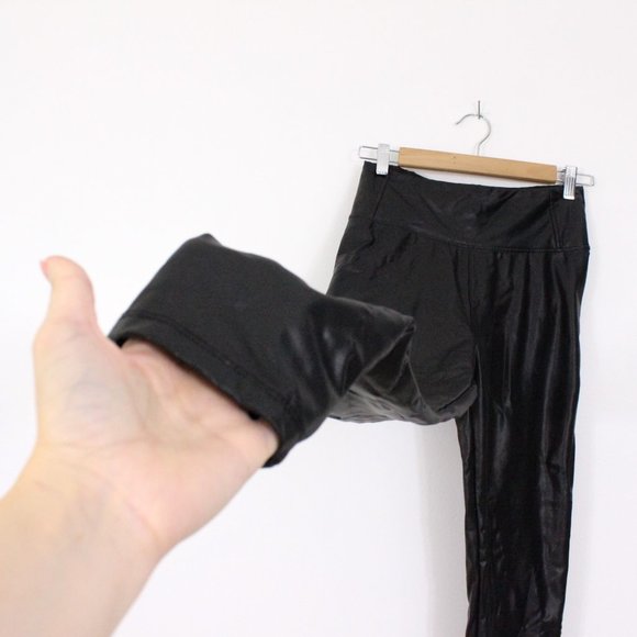 *Forever 21 Black Leather Skinny Pant - Picture 4 of 6